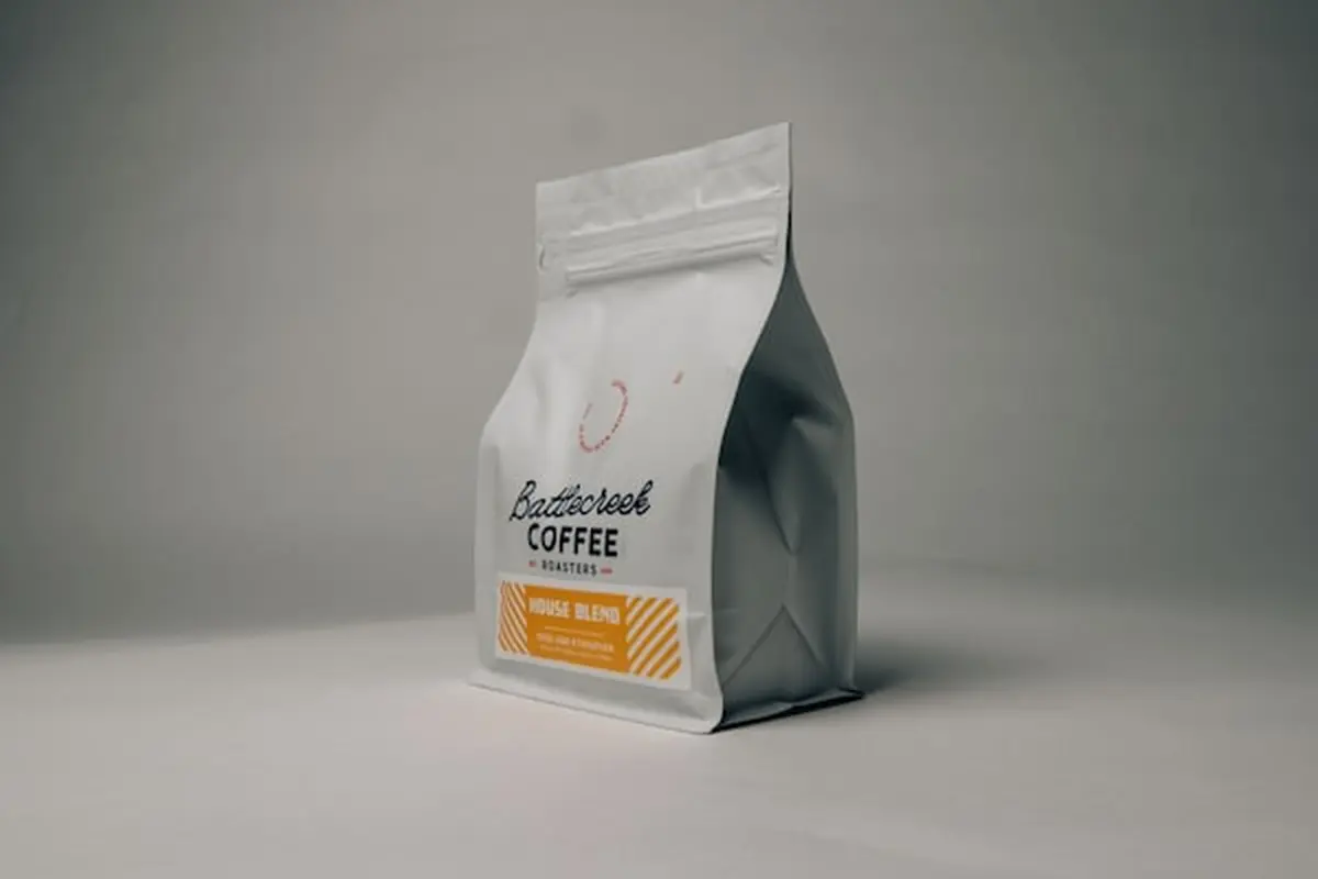 Ground coffee packaging